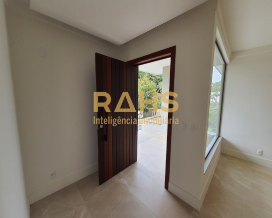 Imagem Casa com 3 Quartos à Venda, 300 m² em América - Joinville Imagem Casa com 3 Quartos à Venda, 300 m² em América - Joinville