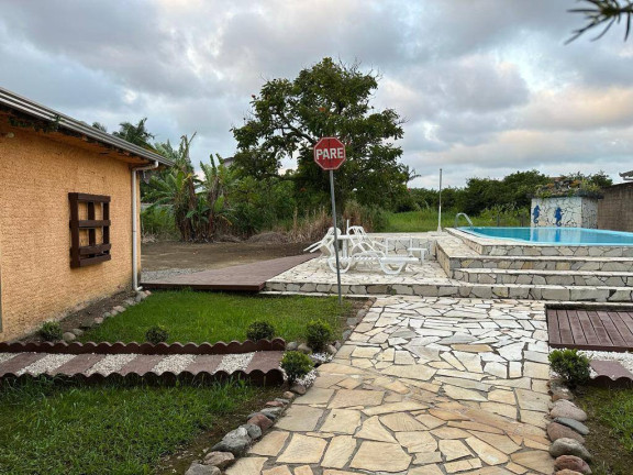 Imagem Casa com 3 Quartos à Venda, 200 m² em Centro - Balneário Barra Do Sul Imagem Casa com 3 Quartos à Venda, 200 m² em Centro - Balneário Barra Do Sul