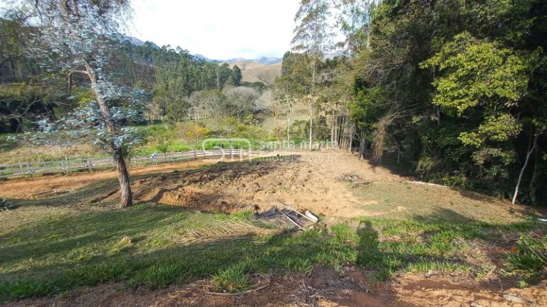 Imagem Imóvel com 3 Quartos à Venda, 1 m² em Bairro Calunga/peitudo - Silveiras