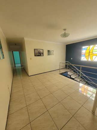 Imagem Casa com 4 Quartos à Venda, 290 m² em Vila União - Fortaleza Imagem Casa com 4 Quartos à Venda, 290 m² em Vila União - Fortaleza