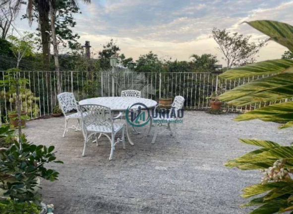 Imagem Casa com 6 Quartos à Venda, 280 m² em Sape - Niterói Imagem Casa com 6 Quartos à Venda, 280 m² em Sape - Niterói