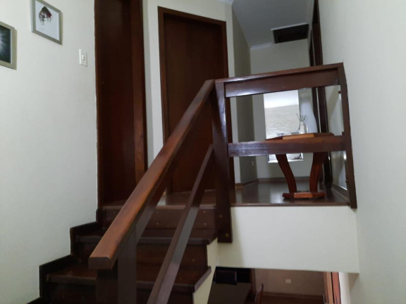 Imagem Casa com 3 Quartos à Venda, 186 m² em Xaxim - Curitiba Imagem Casa com 3 Quartos à Venda, 186 m² em Xaxim - Curitiba