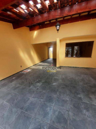 Sobrado com 3 Quartos para Alugar, 250 m² em Campestre - Santo André