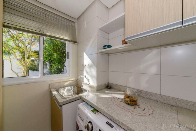 Imagem Apartamento com 3 Quartos à Venda, 71 m² em Medianeira - Porto Alegre