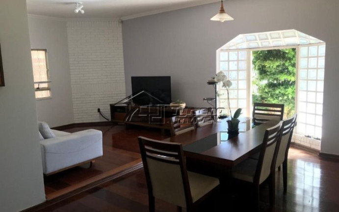 Imagem Casa com 3 Quartos à Venda, 160 m² em Jardim Das Indústrias - São José Dos Campos