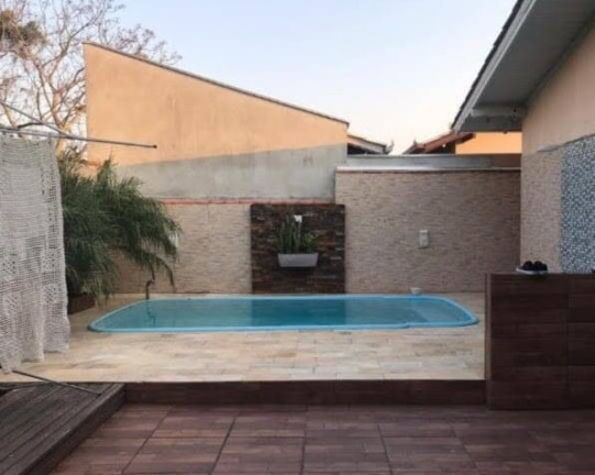 Imagem Casa com 2 Quartos à Venda, 190 m² em Centro - Tijucas