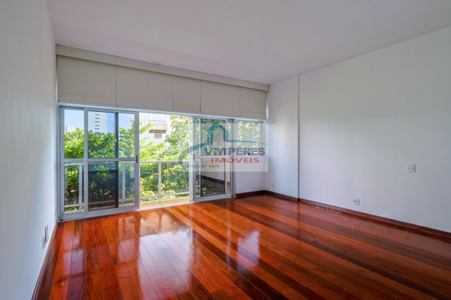 Imagem Apartamento com 3 Quartos à Venda, 153 m² em Tijuca - Rio De Janeiro Imagem Apartamento com 3 Quartos à Venda, 153 m² em Tijuca - Rio De Janeiro
