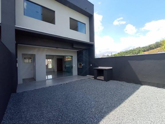 Imagem Sobrado com 3 Quartos à Venda, 115 m²