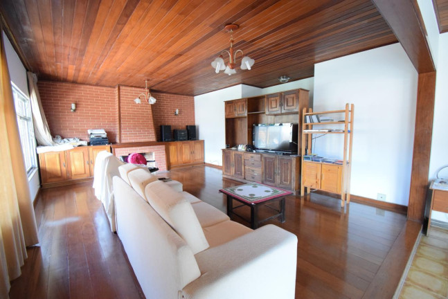 Casa com 6 Quartos à Venda, 361 m² em Vale Do Paraíso - Teresópolis