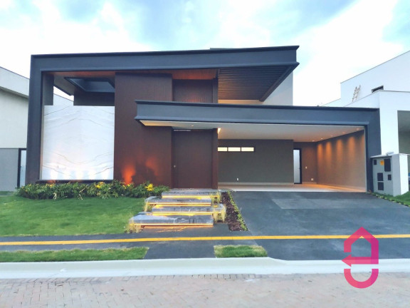 Imagem Sobrado com 4 Quartos à Venda, 384 m² em Avenida Toscana - Goiânia Imagem Sobrado com 4 Quartos à Venda, 384 m² em Avenida Toscana - Goiânia