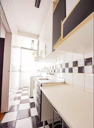 Imagem Apartamento com 2 Quartos à Venda, 51 m² em Moinhos De Vento - Porto Alegre