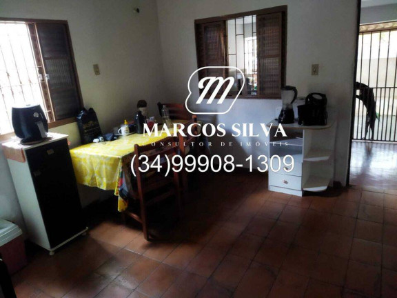 Imagem Casa com 1 Quarto à Venda,  em Santa Mônica - Uberlândia