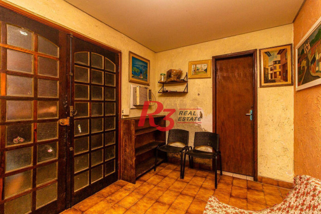 Imagem Sobrado com 4 Quartos à Venda, 291 m² em Encruzilhada - Santos