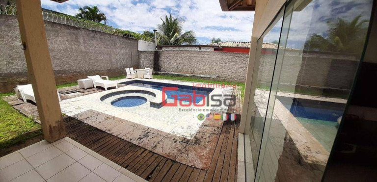 Imagem Casa com 4 Quartos à Venda, 300 m² em Ferradura - Armação Dos Búzios Imagem Casa com 4 Quartos à Venda, 300 m² em Ferradura - Armação Dos Búzios