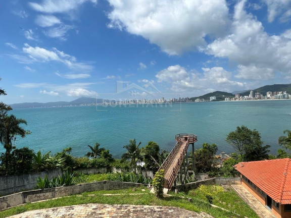 Imagem Casa com 3 Quartos à Venda, 750 m² em Centro - Itapema Imagem Casa com 3 Quartos à Venda, 750 m² em Centro - Itapema