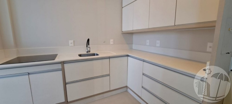 Imagem Apartamento com 3 Quartos à Venda, 121 m² em Centro - Balneário Camboriú