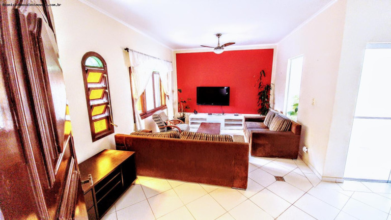 Imagem Casa com 3 Quartos à Venda, 196 m² em Três Marias - Peruíbe Imagem Casa com 3 Quartos à Venda, 196 m² em Três Marias - Peruíbe