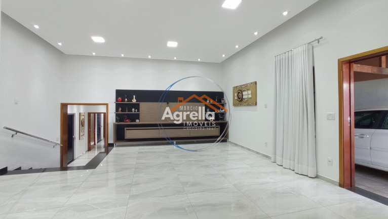 Casa com 4 Quartos à Venda, 263 m² em Jardim Bi-centenário - Mogi Mirim