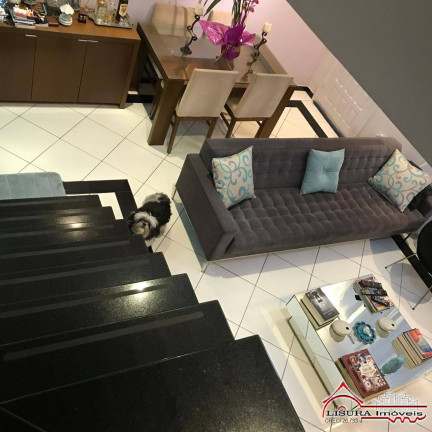 Imagem Casa de Condomínio com 2 Quartos à Venda, 115 m² em Jardim Califórnia - Jacareí Imagem Casa de Condomínio com 2 Quartos à Venda, 115 m² em Jardim Califórnia - Jacareí