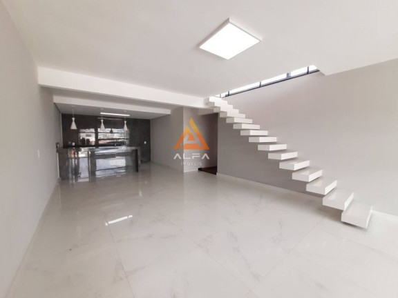 Casa com 3 Quartos à Venda, 205 m²