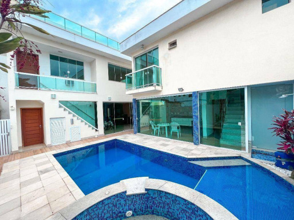 Casa com 7 Quartos à Venda, 378 m² em Itaipu - Niterói
