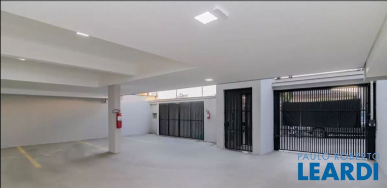 Imagem Apartamento com 2 Quartos à Venda, 51 m² em Vila Floresta - Santo André