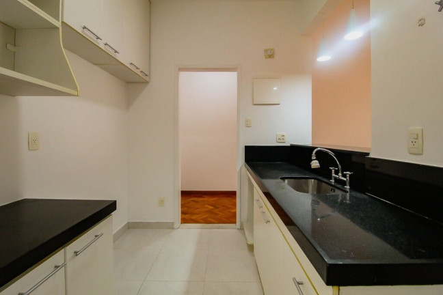 Imagem Imóvel com 3 Quartos à Venda, 108 m² em Copacabana - Rio De Janeiro Imagem Imóvel com 3 Quartos à Venda, 108 m² em Copacabana - Rio De Janeiro
