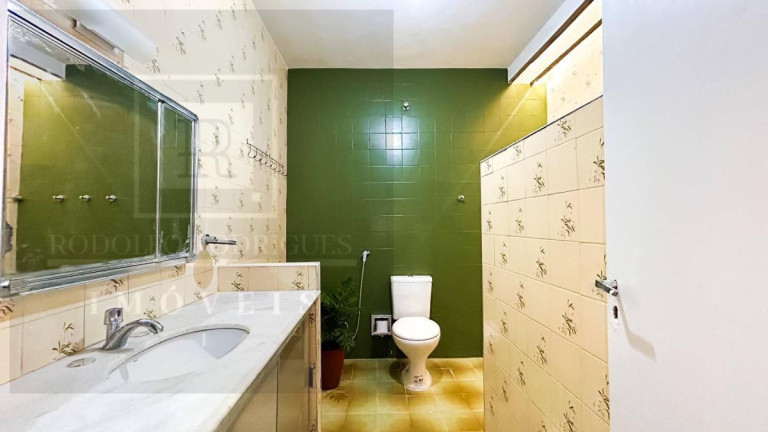 Imagem Casa com 3 Quartos à Venda, 210 m² Imagem Casa com 3 Quartos à Venda, 210 m²