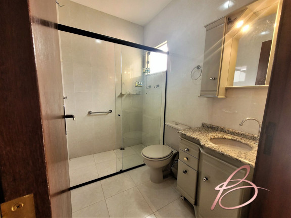 Imagem Sobrado com 3 Quartos à Venda, 231 m² em Centro - Balneário Camboriú