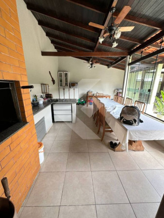 Imagem Casa com 3 Quartos à Venda, 250 m² em Fazendinha - Itajaí Imagem Casa com 3 Quartos à Venda, 250 m² em Fazendinha - Itajaí