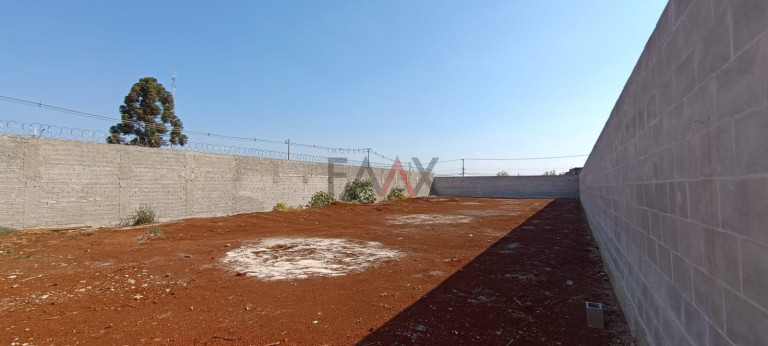 Imagem Terreno para Alugar, 600 m² em Jardim Das Américas - Guarapuava Imagem Terreno para Alugar, 600 m² em Jardim Das Américas - Guarapuava