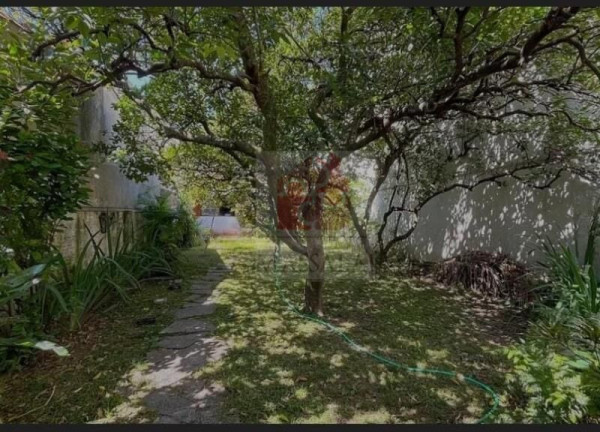 Imagem Casa com 3 Quartos à Venda, 178 m² em Santana - Porto Alegre