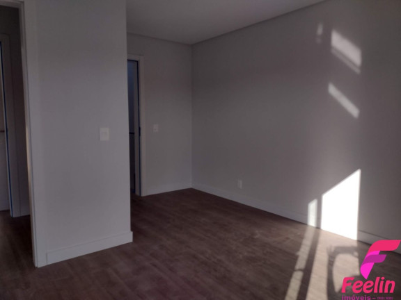 Imagem Casa com 3 Quartos à Venda, 197 m² em Rio Tavares - Florianópolis