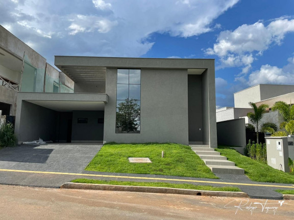 Casa com 4 Quartos à Venda, 235 m² em Residencial Goiânia Golfe Clube - Goiânia