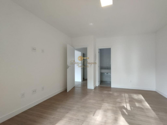 Imagem Casa com 4 Quartos à Venda, 192 m² em Vargem Grande - Teresópolis