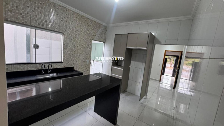Imagem Casa com 2 Quartos à Venda, 125 m²