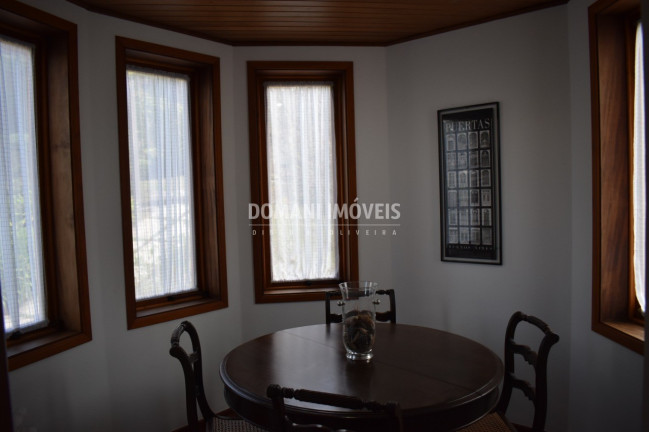 Imagem Casa com 4 Quartos à Venda, 300 m² em Região De Capivari - Campos Do Jordão Imagem Casa com 4 Quartos à Venda, 300 m² em Região De Capivari - Campos Do Jordão