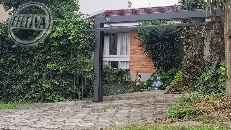 Imagem Casa com 3 Quartos à Venda, 309 m² em Jardim Social - Curitiba