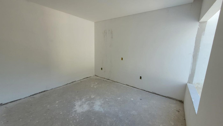 Imagem Sobrado com 3 Quartos à Venda, 186 m² em Glória - Joinville
