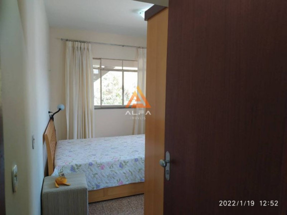 Imagem Casa com 2 Quartos à Venda, 75 m²