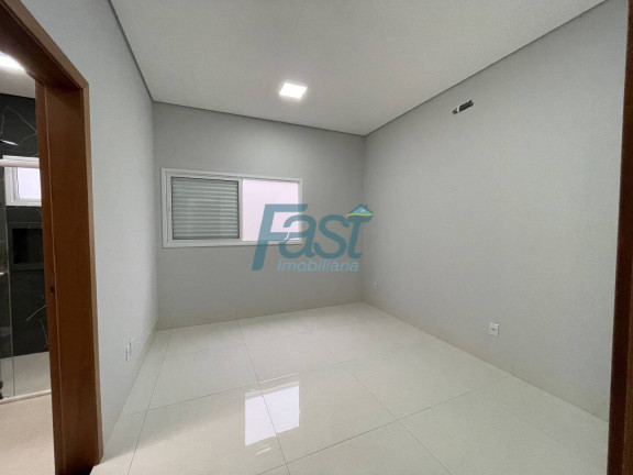 Imagem Casa de Condomínio com 3 Quartos à Venda, 398 m² em Petrópolis - Várzea Grande