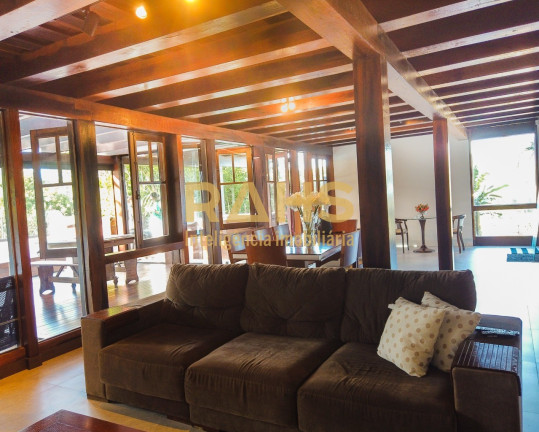 Imagem Casa com 4 Quartos à Venda, 401 m² em América - Joinville Imagem Casa com 4 Quartos à Venda, 401 m² em América - Joinville