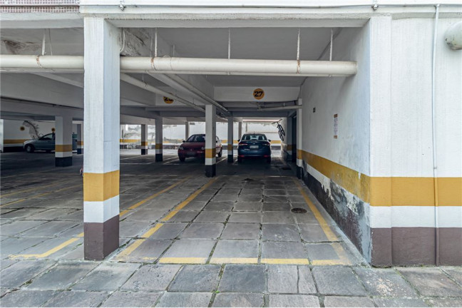 Imagem Imóvel com 3 Quartos à Venda,  em Auxiliadora - Porto Alegre