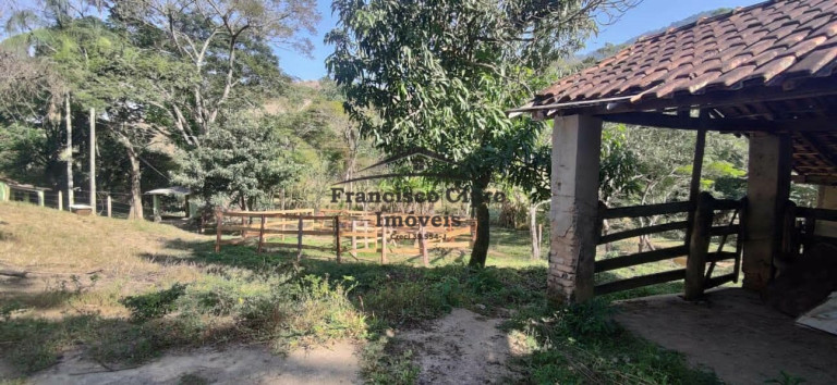Imagem Imóvel com 2 Quartos à Venda, 84.700 m² em Coloninha - Guaratinguetá Imagem Imóvel com 2 Quartos à Venda, 84.700 m² em Coloninha - Guaratinguetá