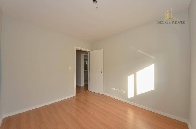 Imagem Sobrado com 3 Quartos à Venda, 121 m² em Xaxim - Curitiba Imagem Sobrado com 3 Quartos à Venda, 121 m² em Xaxim - Curitiba