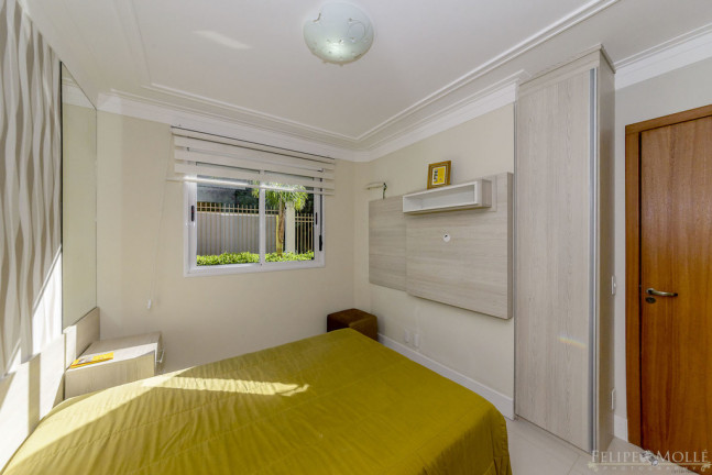 Imagem Apartamento com 3 Quartos à Venda, 71 m² em Medianeira - Porto Alegre