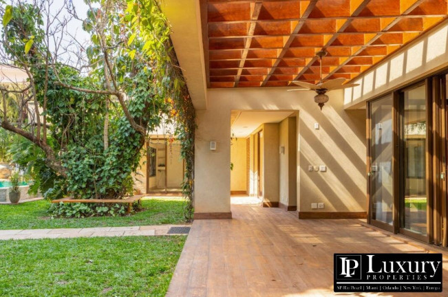 Imagem Casa com 4 Quartos à Venda, 1.019 m² em Alto De Pinheiros - São Paulo