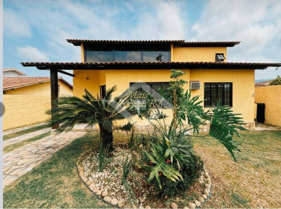 Casa com 3 Quartos à Venda, 450 m² em Itaipu - Niterói