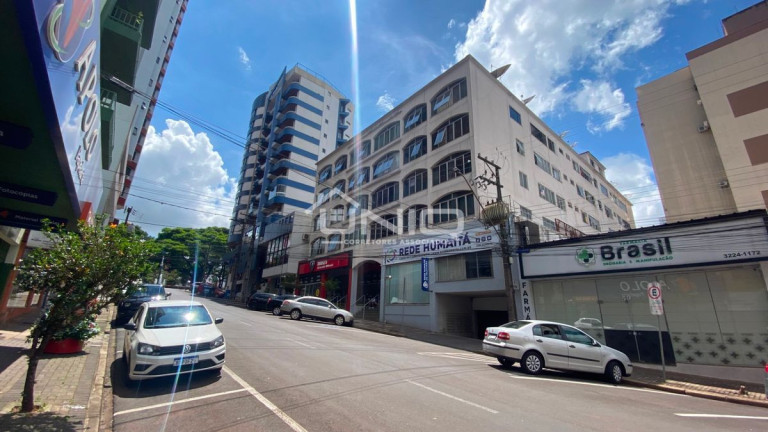Apartamento com 5 Quartos para Alugar,  em Centro - Pato Branco