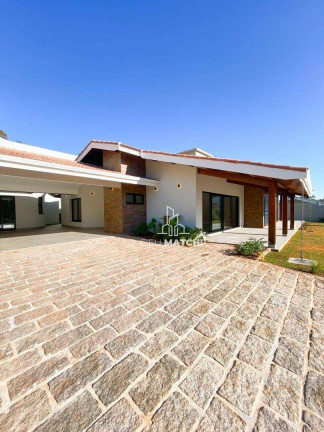 Imagem Casa com 3 Quartos à Venda, 300 m² em Jardim Flamboyant - Atibaia Imagem Casa com 3 Quartos à Venda, 300 m² em Jardim Flamboyant - Atibaia
